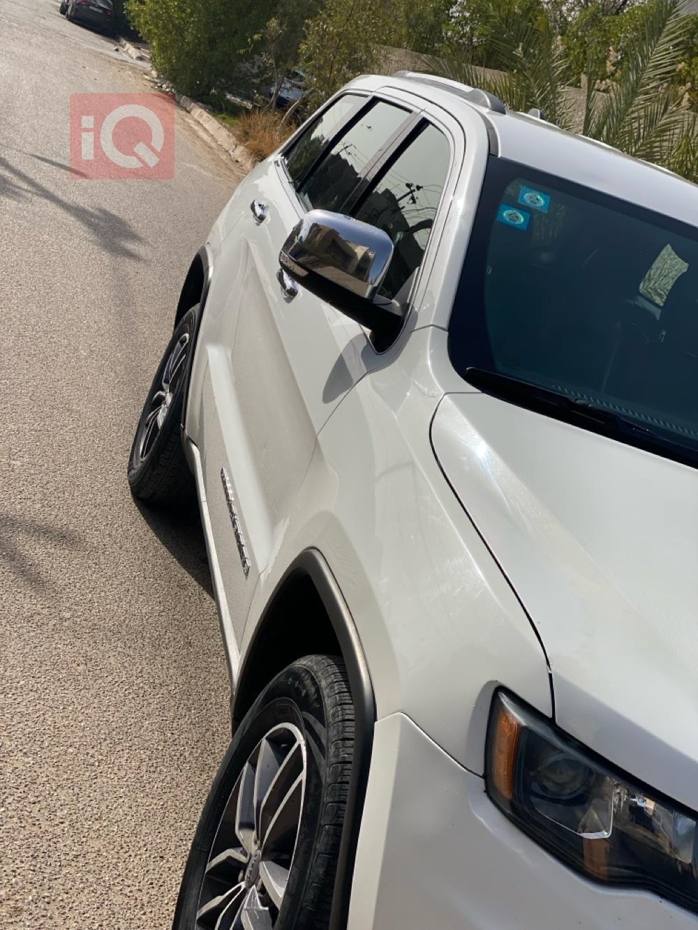 جیپ گراند شیرۆکی